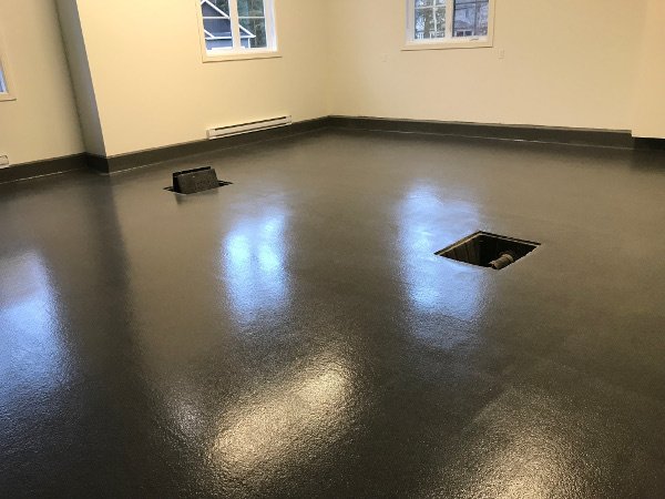 Garage floor after Reflex Epoxy coating